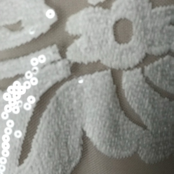 GB_Strapless_Flower Sequins Dress - Picture 4 of 8